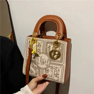 EMBROIDERY BUCKET HAND BAG